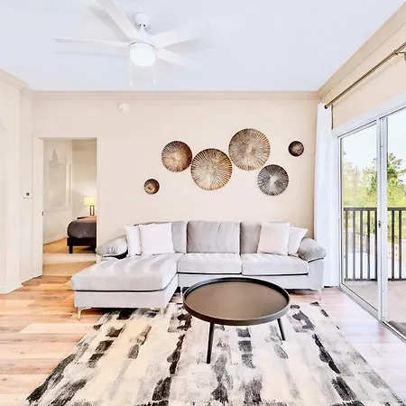 Luxury 2Br Condo - Pool & Hot Tub - Near Disney